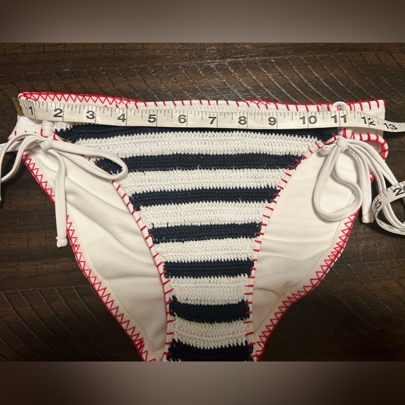 Xhilaration Girls 2pc Crocheted,  Swimsuit  Size Medium - Picture 3 of 6